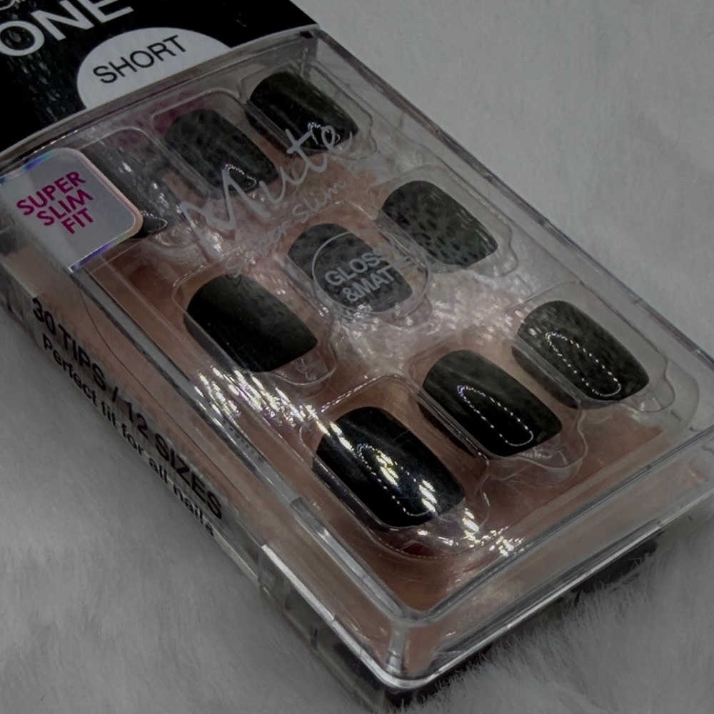 Dashing Diva Magic Press Tone Up Nails (Juniper Khaki) Short Super Slim Press-On - Picture 3 of 4